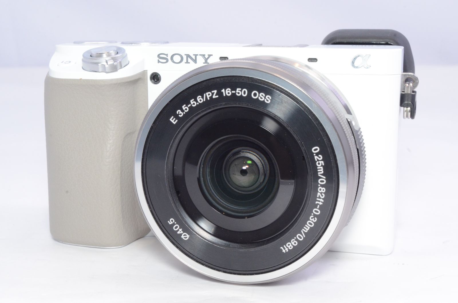 美品】SONY ソニー α6100 ダブルズームレンズキット ホワイト ILCE