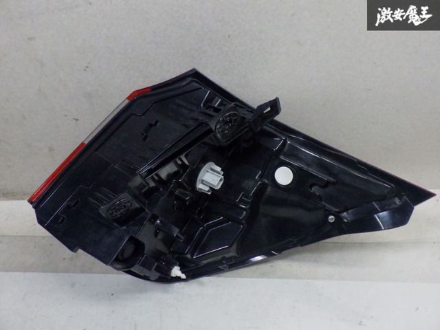 ストア出品】フィット GR1 GR2 GR3 GR4 ホンダ純正 テールライト
