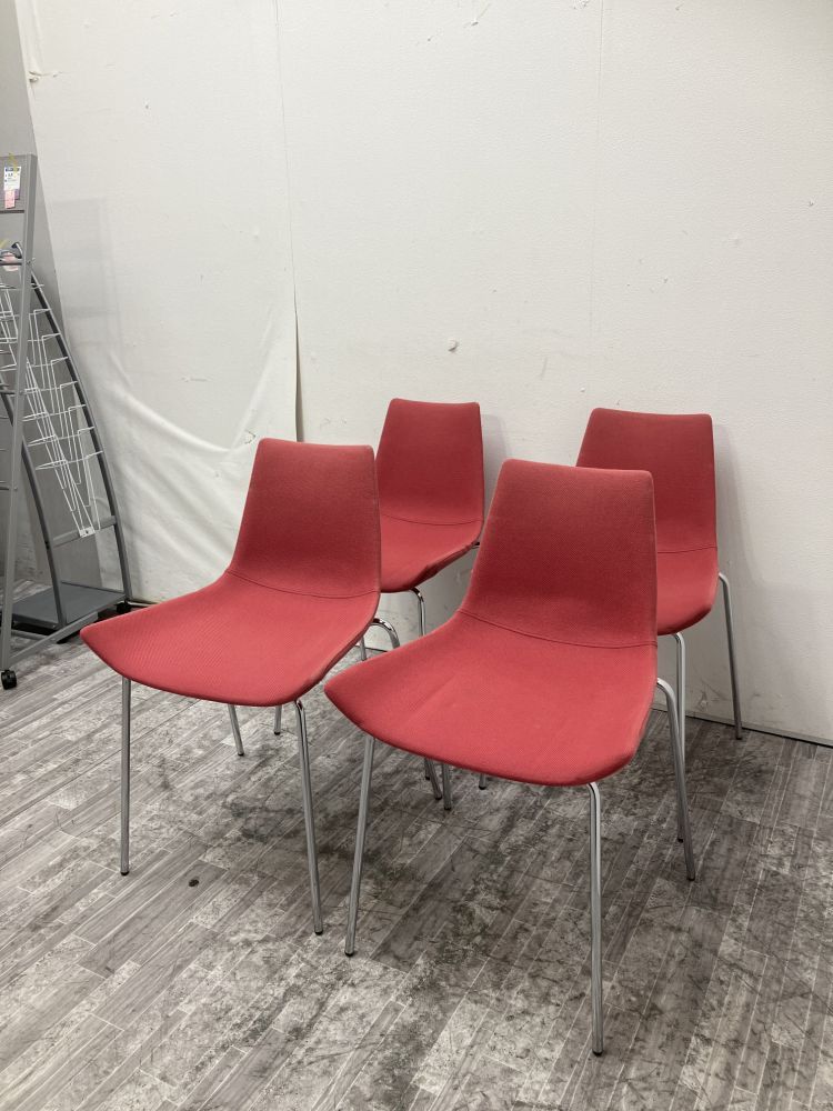 【中古品】 スタッキングチェア4脚セット その他のカラー 12,921円