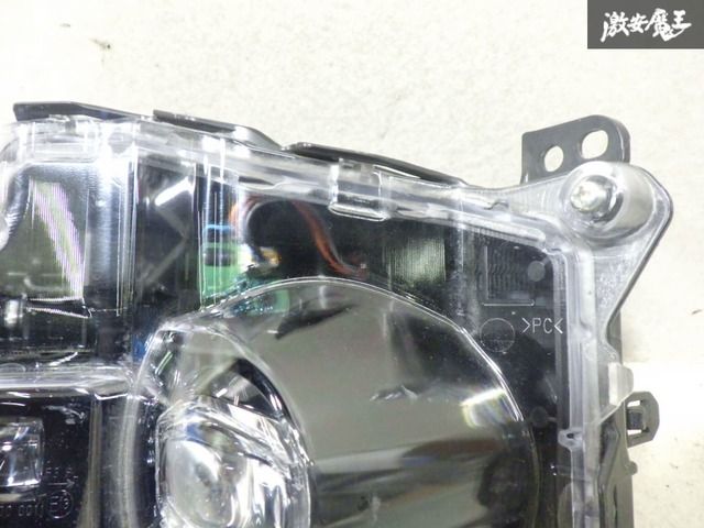 ストア出品】ランドクルーザー VX ZX 300系 トヨタ純正 LED