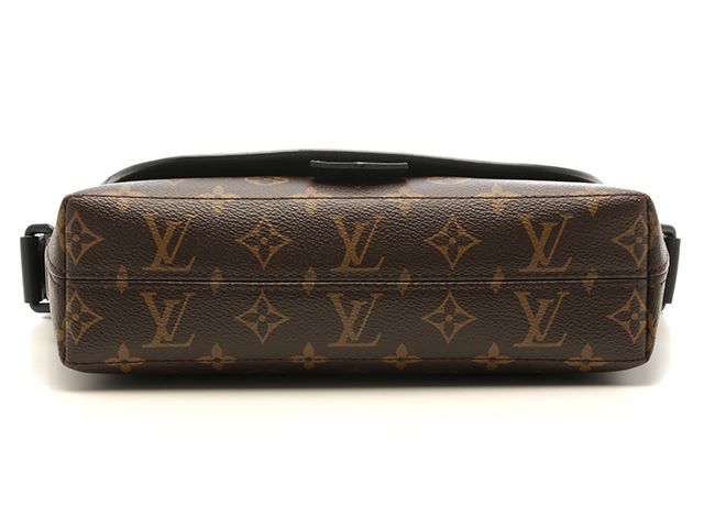 LOUIS VUITTON ルイ・ヴィトン マグネティック・メッセンジャー M45557