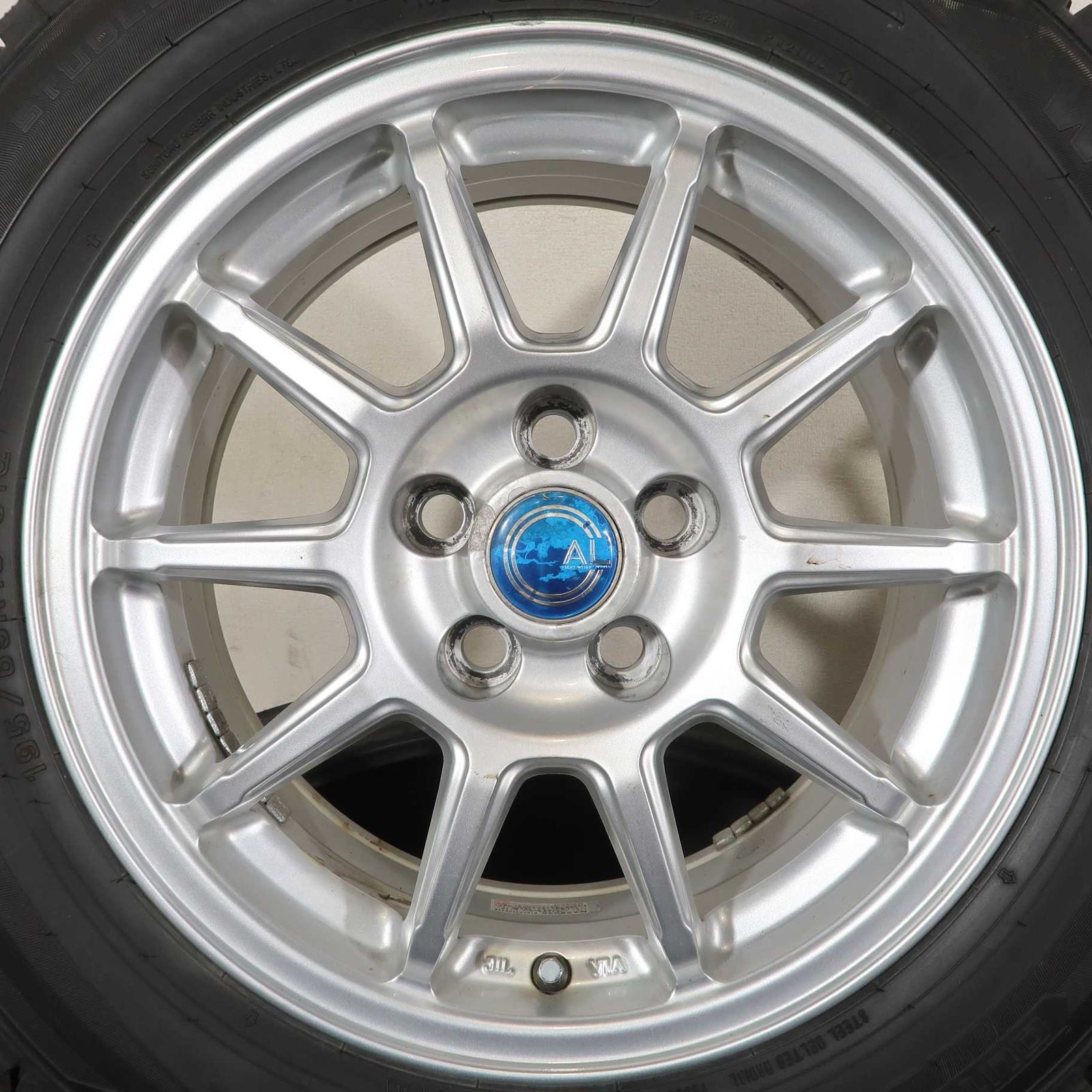 プリウス 50系 カローラ ツーリング 等 4本 社外 15インチ 6.5J +40 5H
