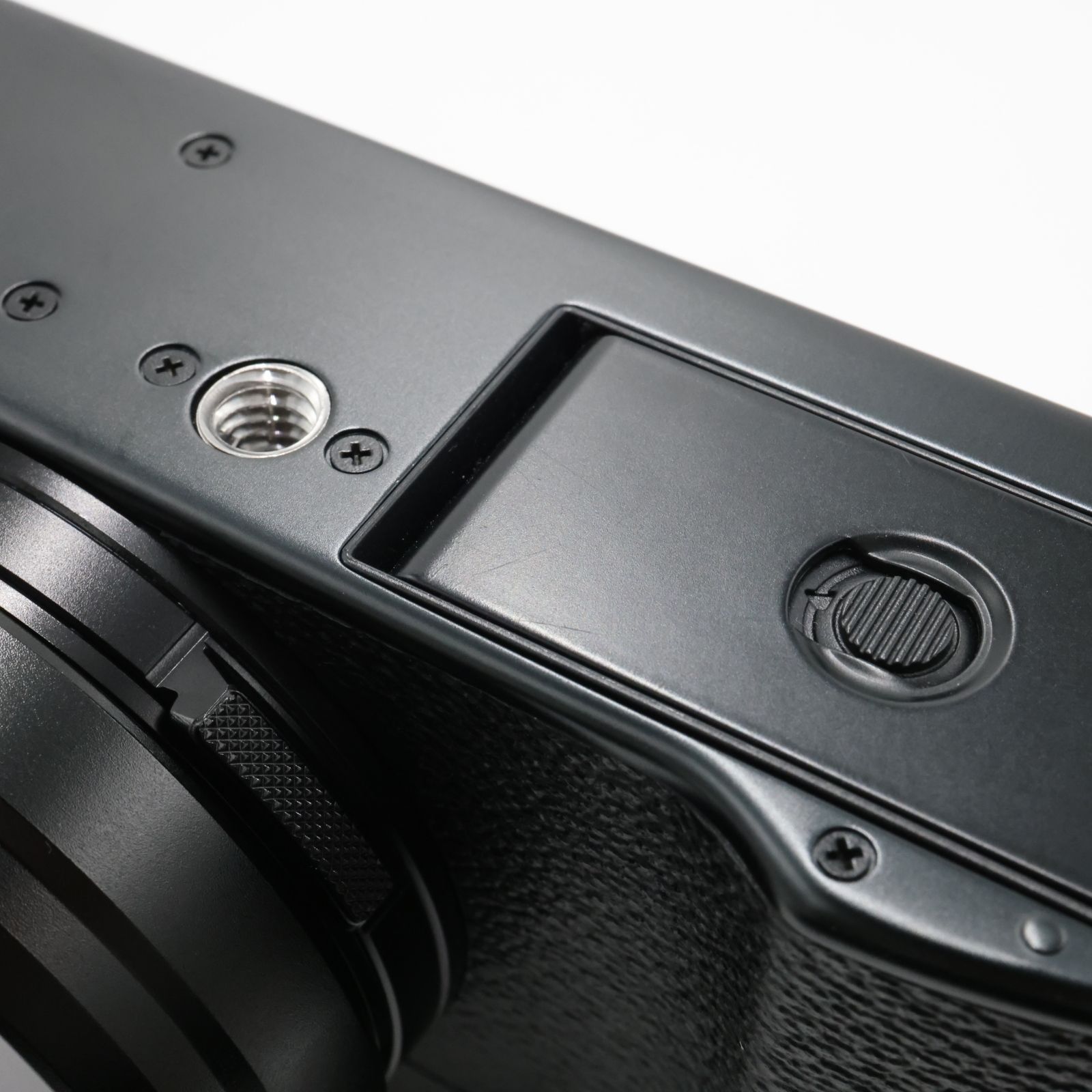 中古-美品| FUJIFILM X100VI ボディ ブラック Ver.1.31 多言語対応