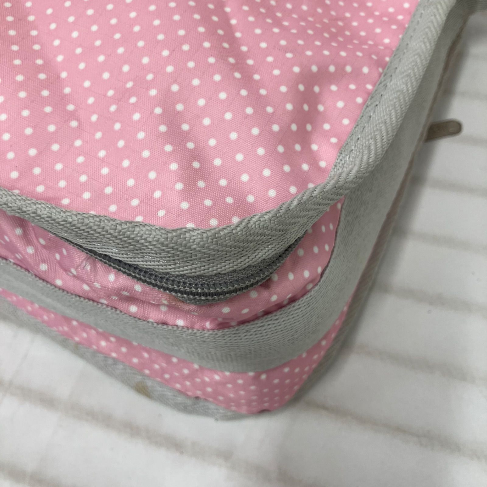 3390 LeSportsac レスポートサック ショルダーバッグ 斜め掛け 紐調節 
