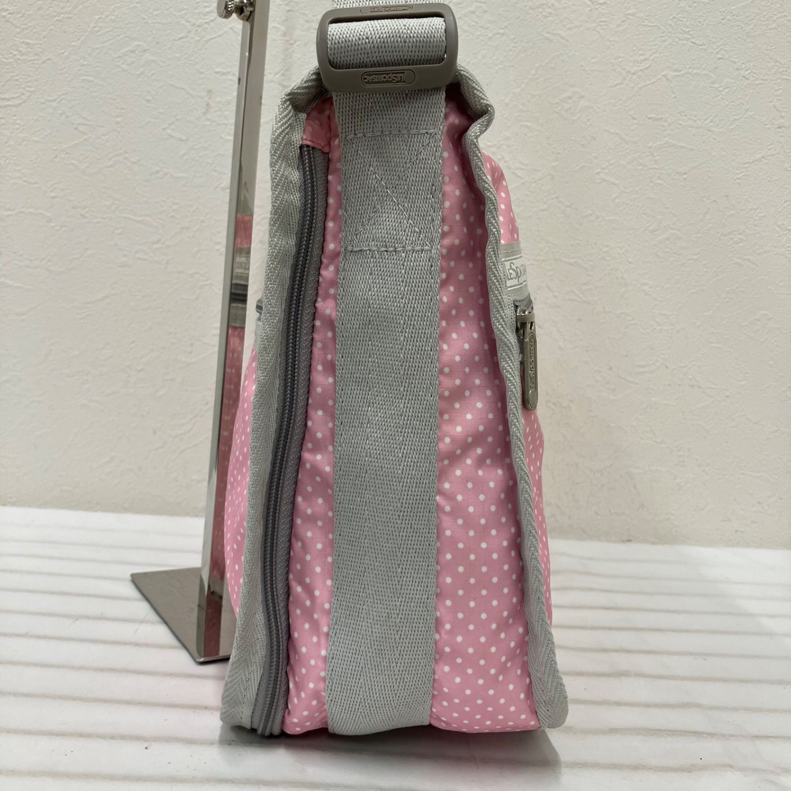 3390 LeSportsac レスポートサック ショルダーバッグ 斜め掛け 紐調節 