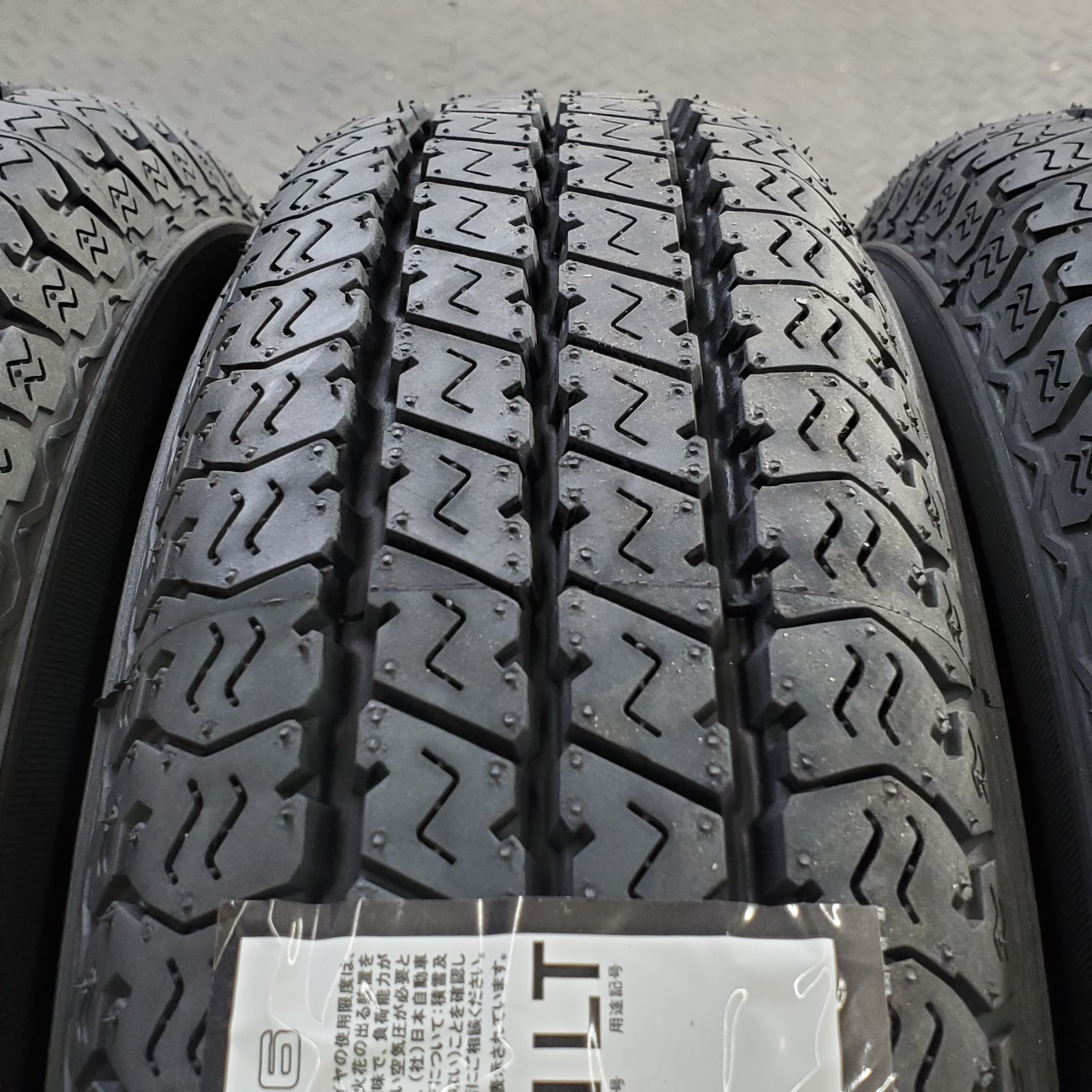 26年製 新品タイヤ 145/80R12 80/78N LT ヨコハマ スーパーバン356(夏
