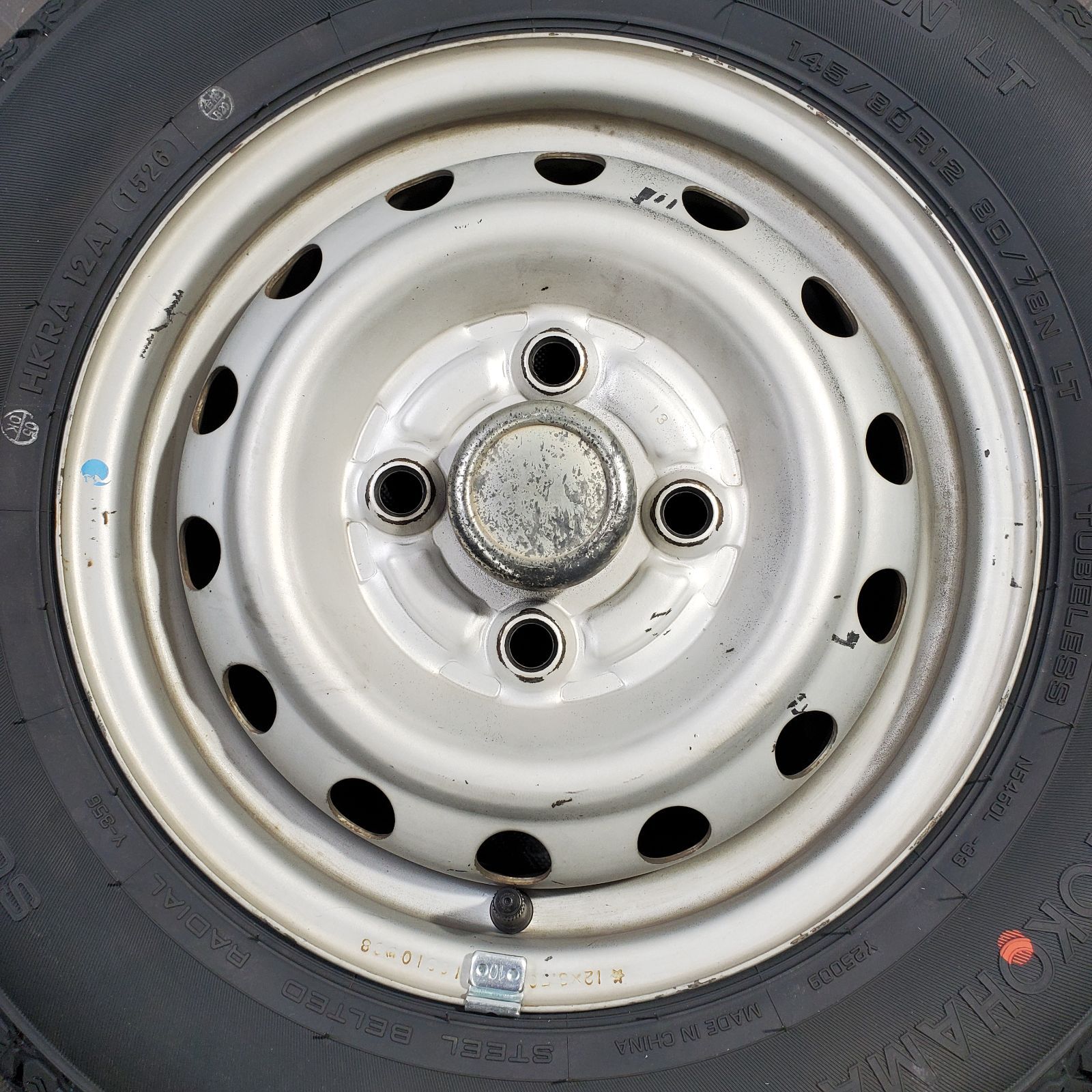 26年製 新品タイヤ 145/80R12 80/78N LT ヨコハマ スーパーバン356(夏
