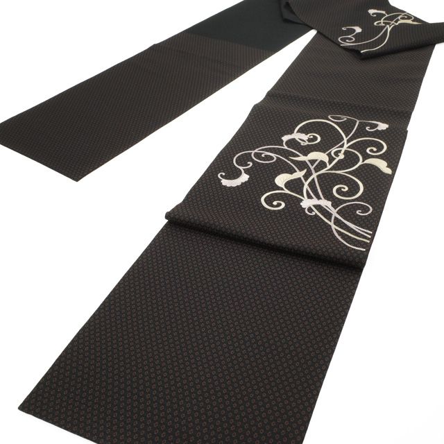 正絹 袋帯 東京ますいわ屋 黒金 礼装用 全通柄 古典文様 中古】 袋帯 刺繍 フォーマル リサイクル 正絹 金銀糸 黒こげ茶地 洋風