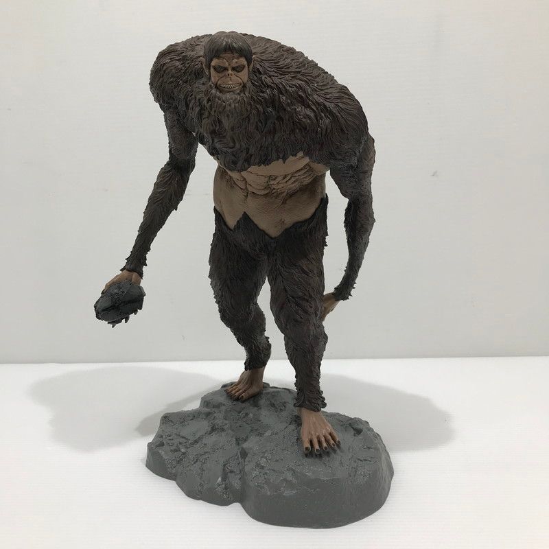 中古品】 ☆一番くじ 進撃の巨人 ～獣の巨人は俺が仕留める～ 超大型