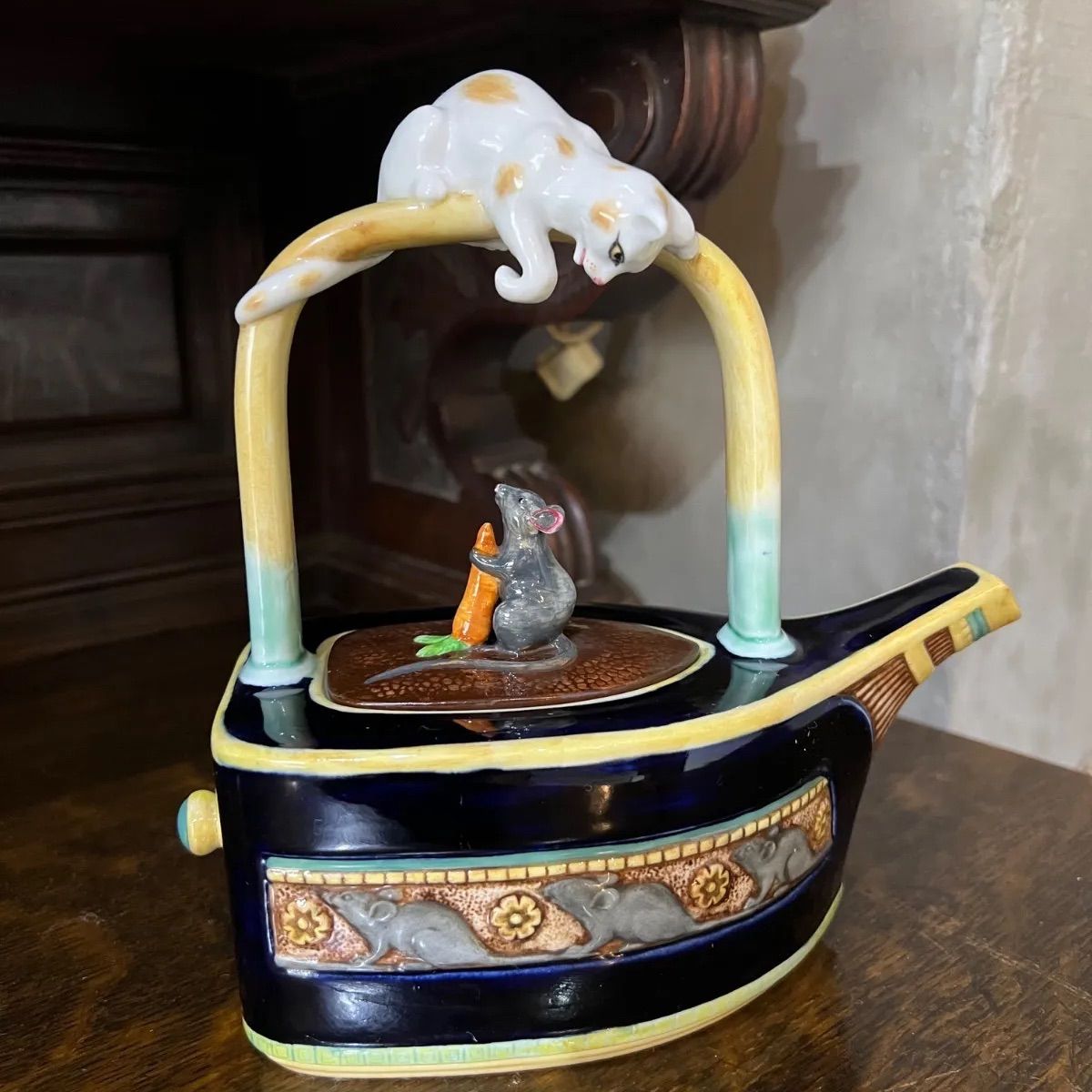 ミントン （MINTON）CAT & MOUSE TEAPOT（猫とネズミのティー ポット）限定　アーカイブ・コレクション　証明書付き