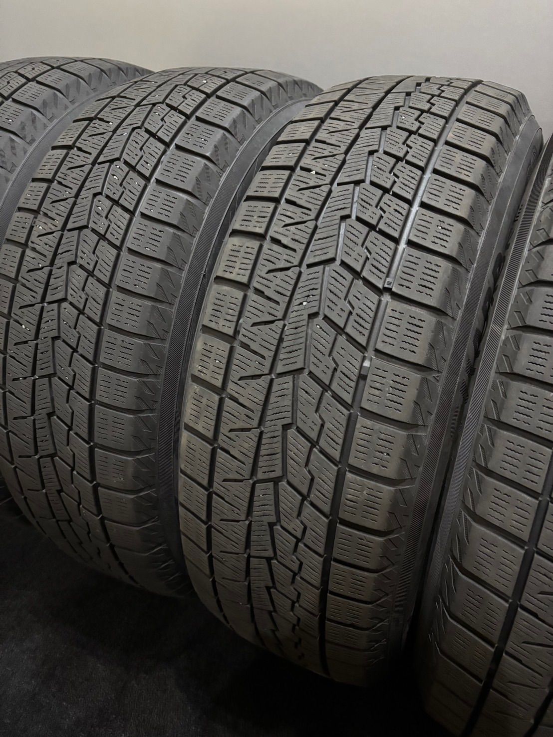 ★215/60R17 YOKOHAMA/ice GUARD iG70 22年製 スタッドレス 4本 ヨコハマ アイスガード エスティマ カローラクロス C-HR (南7-M280)