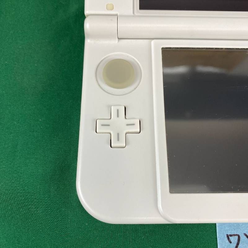 Newニンテンドー3DSLL パールホワイト　アダプター　ソフト6本付 ◇ワYA206【上下IPS液晶】Newニンテンドー3DSLL パールホワイト 本体