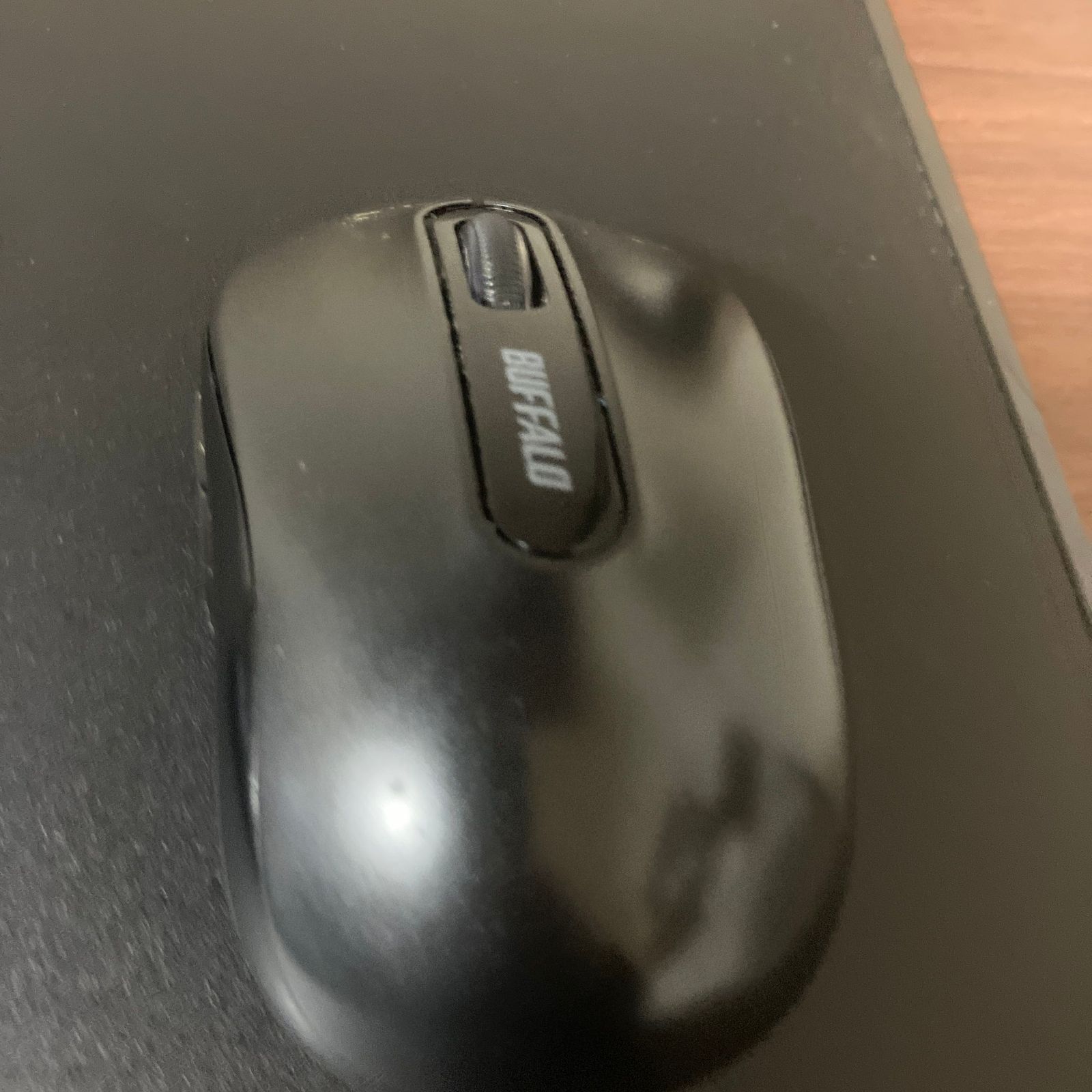BUFFALO バッファロー マウス ブラック 黒 無線 ワイヤレス PC周辺機器 パソコン用 事務 作業用 軽量 コンパクト シンプル デザイン 中古品 動作確認済み 持ち運び便利 テレワーク 在宅勤務 ノートパソコン デスクトップ 対応