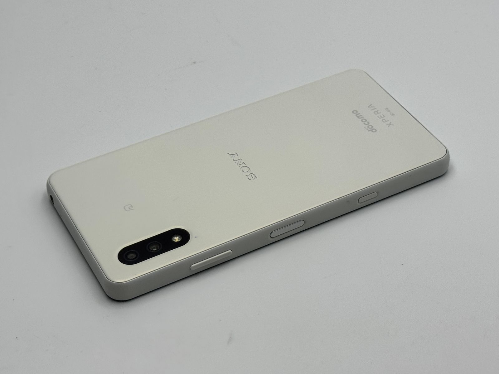 中古C】Xperia Ace II SO-41B ホワイト SIMフリー 白ロム - メルカリ