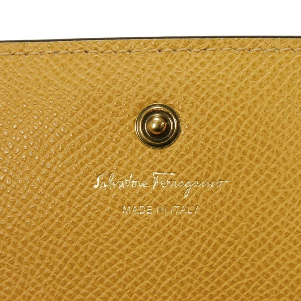 Salvatore Ferragamo サルヴァトーレフェラガモ ダブル ガンチーニ