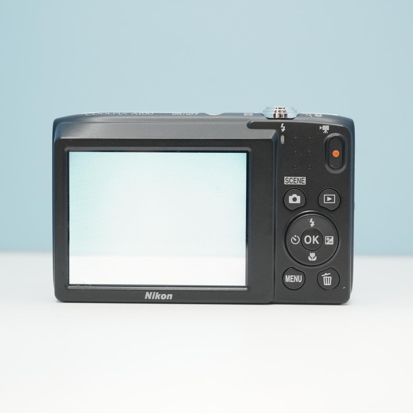 Nikon COOLPIX A100 デジカメ スマホ転送OK フルセット 美品 a6558