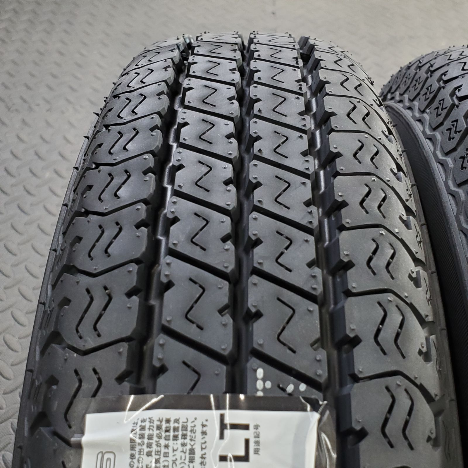 JiJi様専用】26年製 新品タイヤ 145/80R12 80/78N LT ヨコハマ