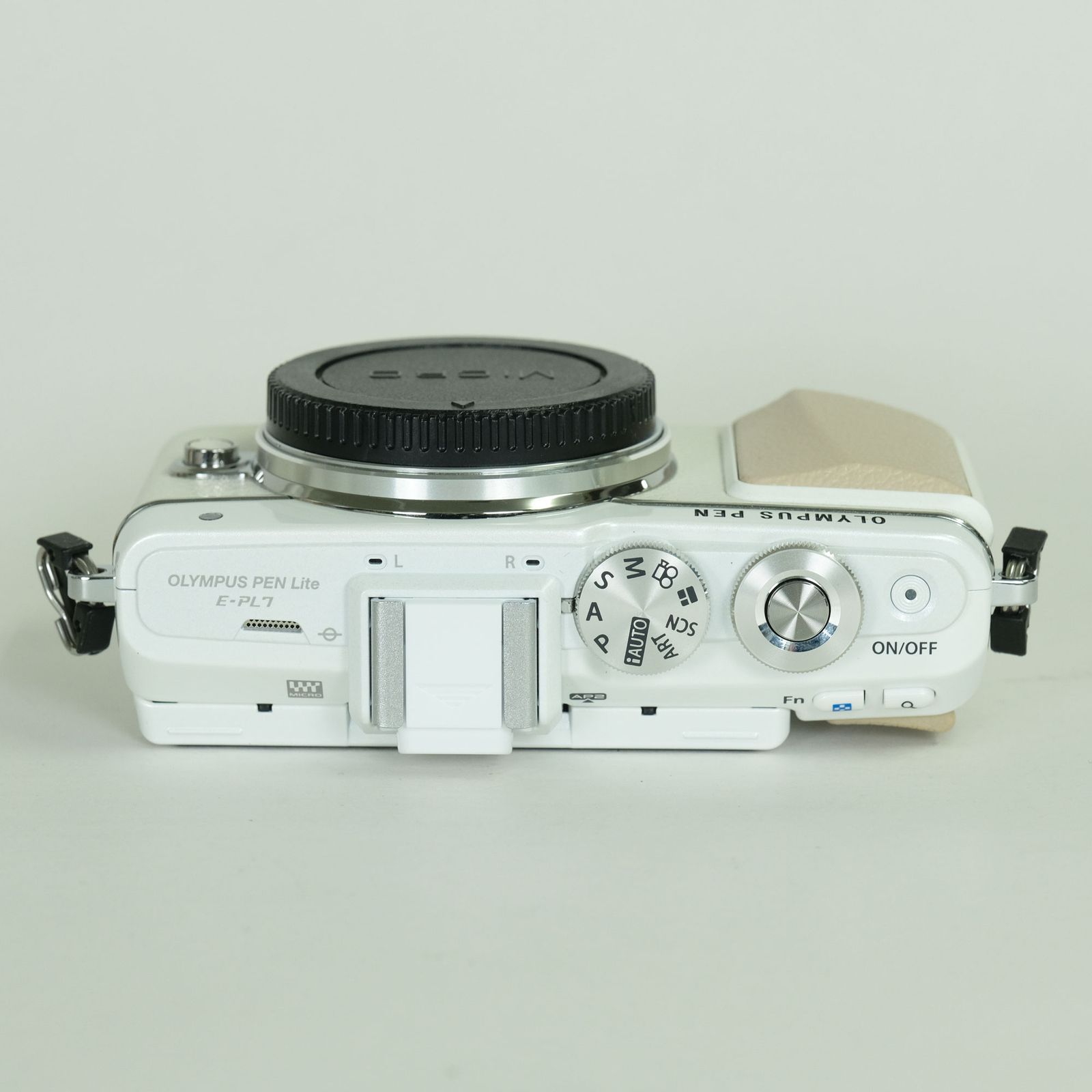 良品 | シャッター数1,719回] OLYMPUS PEN Lite E-PL7 ボディ ホワイト