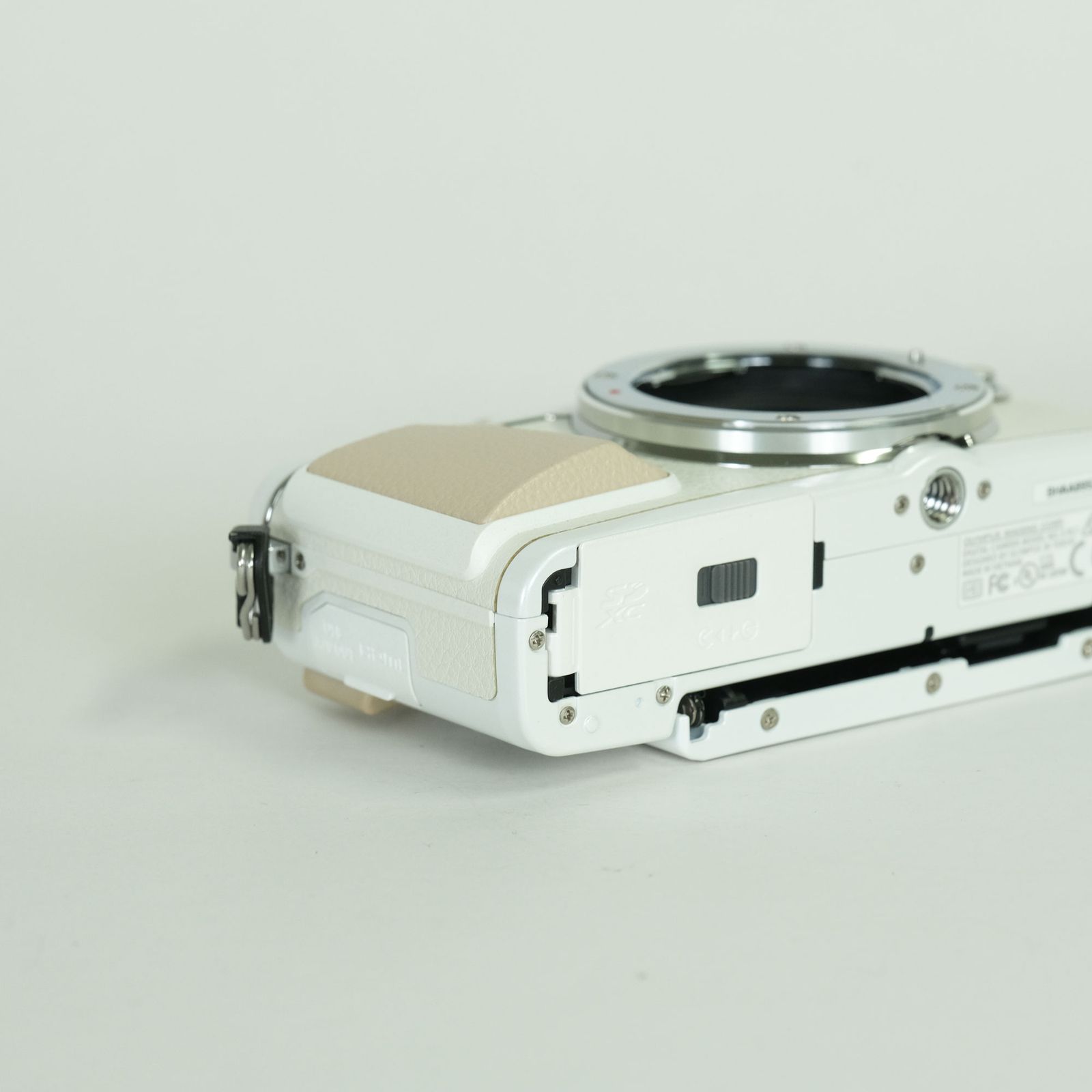 良品 | シャッター数1,719回] OLYMPUS PEN Lite E-PL7 ボディ ホワイト