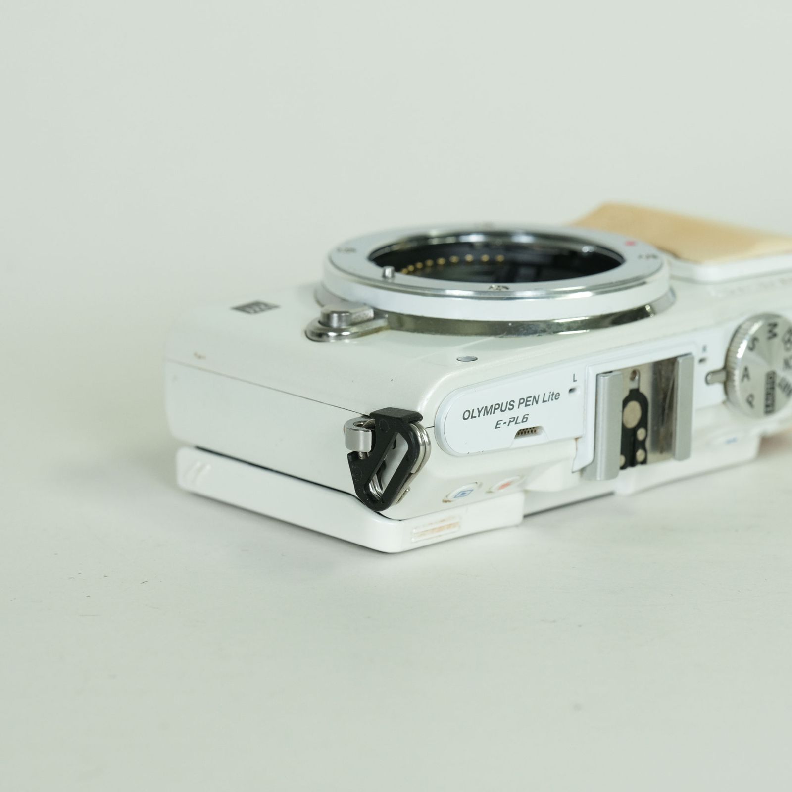 難あり品] OLYMPUS PEN Lite E-PL6 ボディ ホワイト | マイクロフォー