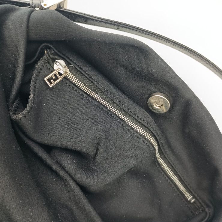 【美品】フェンディ　ハンドバッグ　マンマバケット　FF　シルバー金具　ブラック FENDI フェンディ ハンドバッグ マンマバケット ワンショルダーバッグ