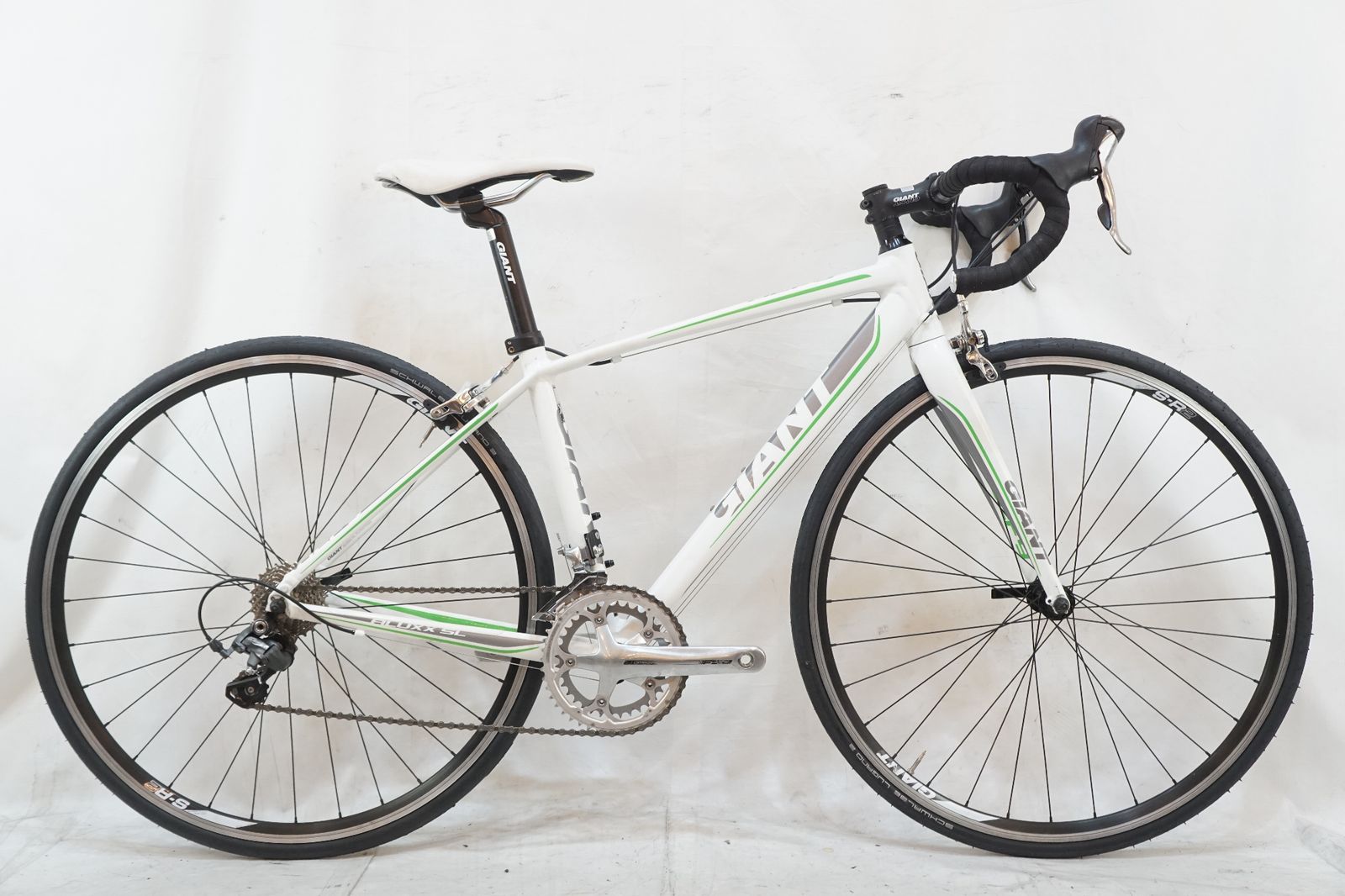 GIANT 「ジャイアント」 DEFY2 2012年モデル ロードバイク / バイチャリ浦和ベース