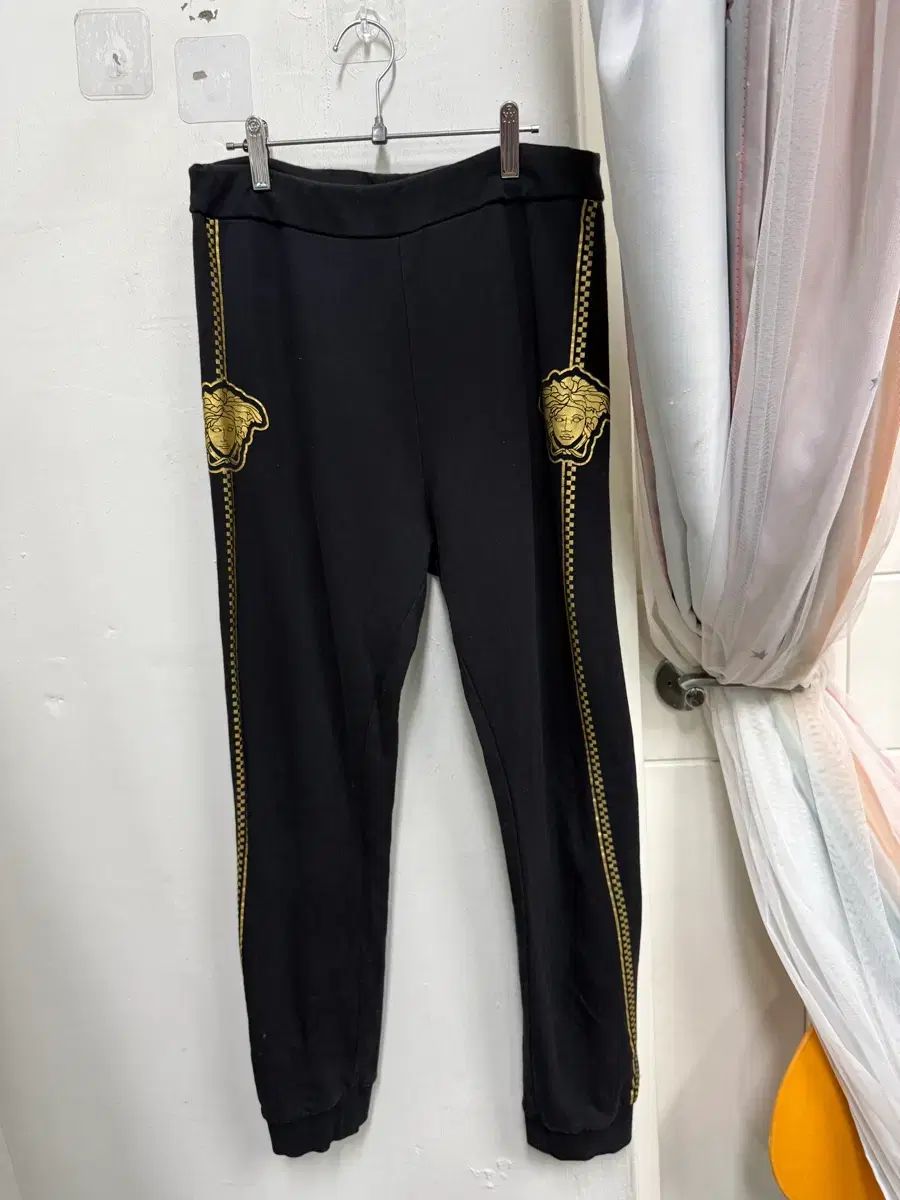 ヴェルサーチェ ジャージ ズボン