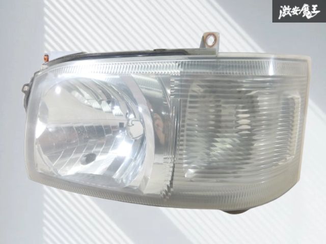 割れ無し】 トヨタ 純正 200系 ハイエース ハロゲン ヘッドライト