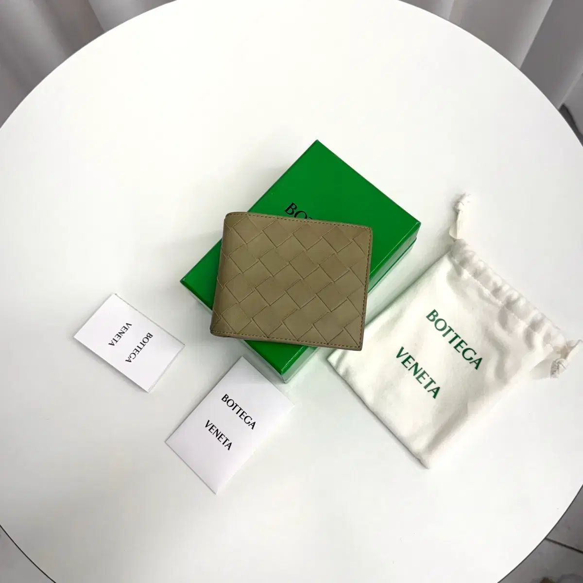 正規品 BOTTEGA VENETA ボッテガ・ヴェネタ イントレチャート メンズ 