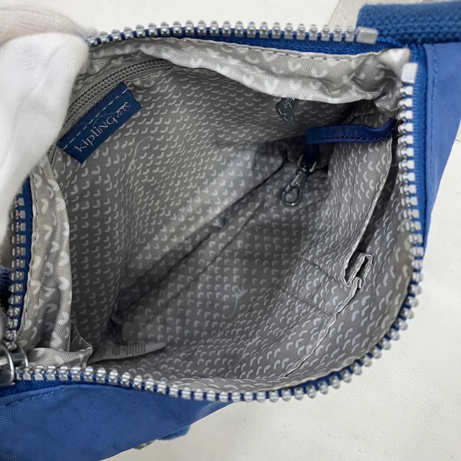 2685 KIPLING キプリング ショルダーバッグ 斜めがけ 紐調節可能 