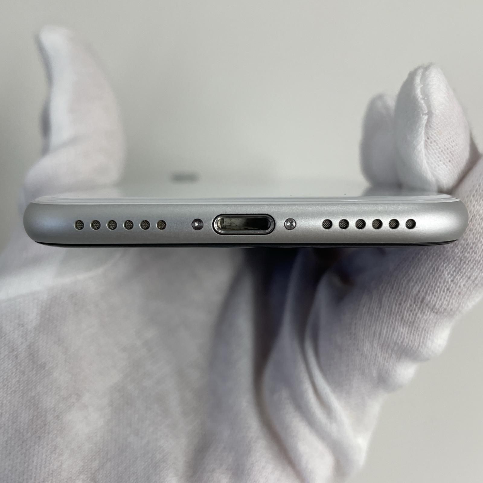 docomo iPhone SE(第2世代) 64GB ホワイト - メルカリ docomo iPhone SE(第2世代) 64GB ホワイト - メルカリ