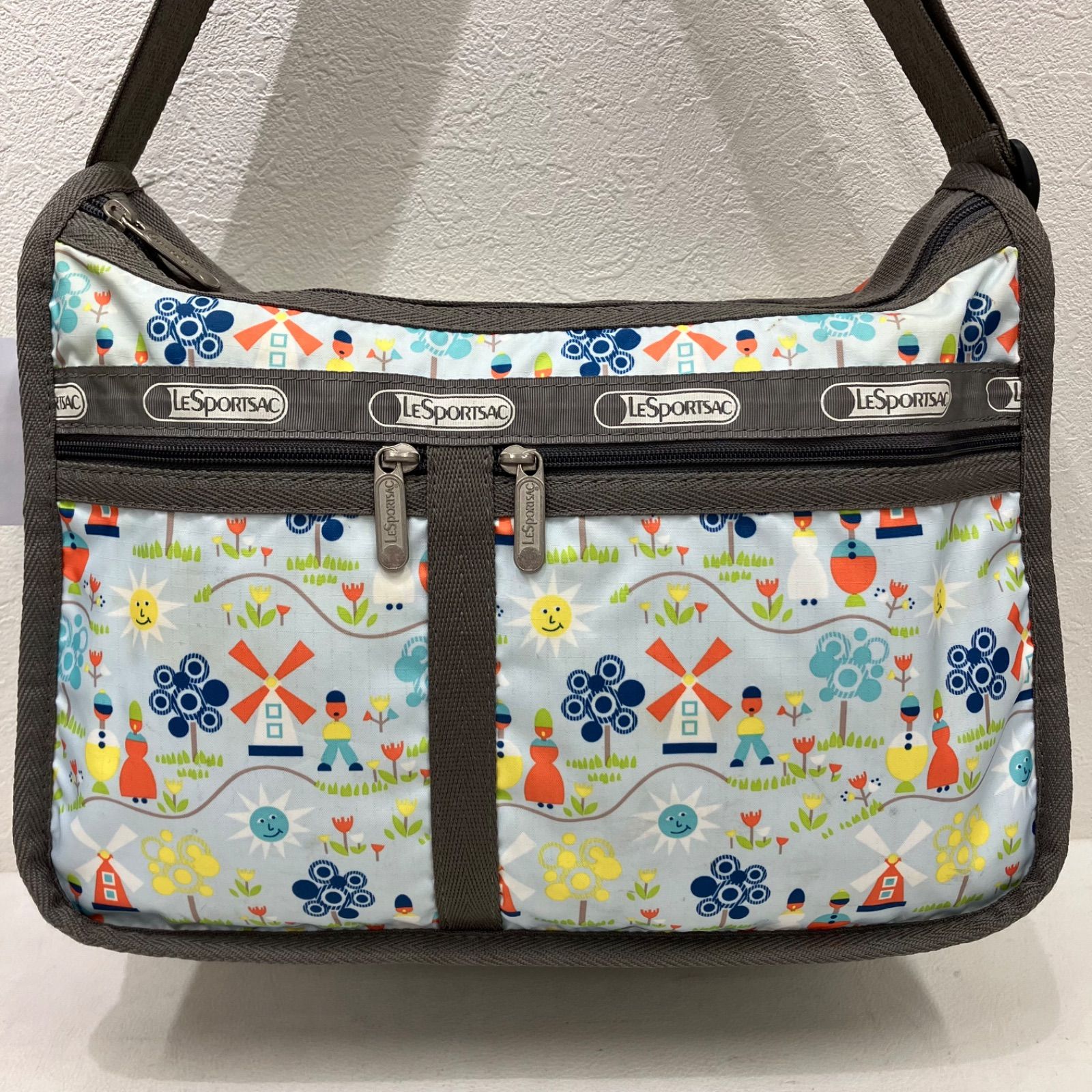 3397 LeSportsac レスポートサック ショルダーバッグ 斜め掛け 紐調節 