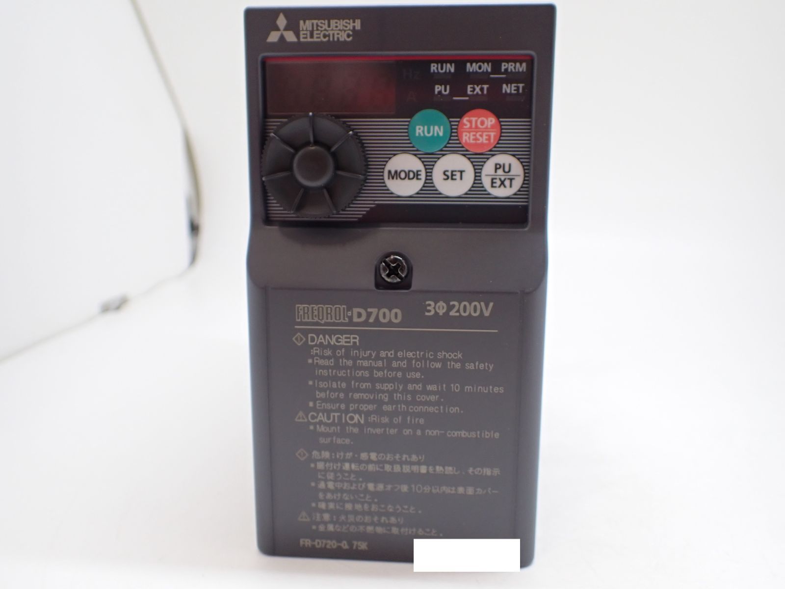 55565】MITSUBISHI 三菱電機 FR-D720-0.75K 2023年製 インバータ 未
