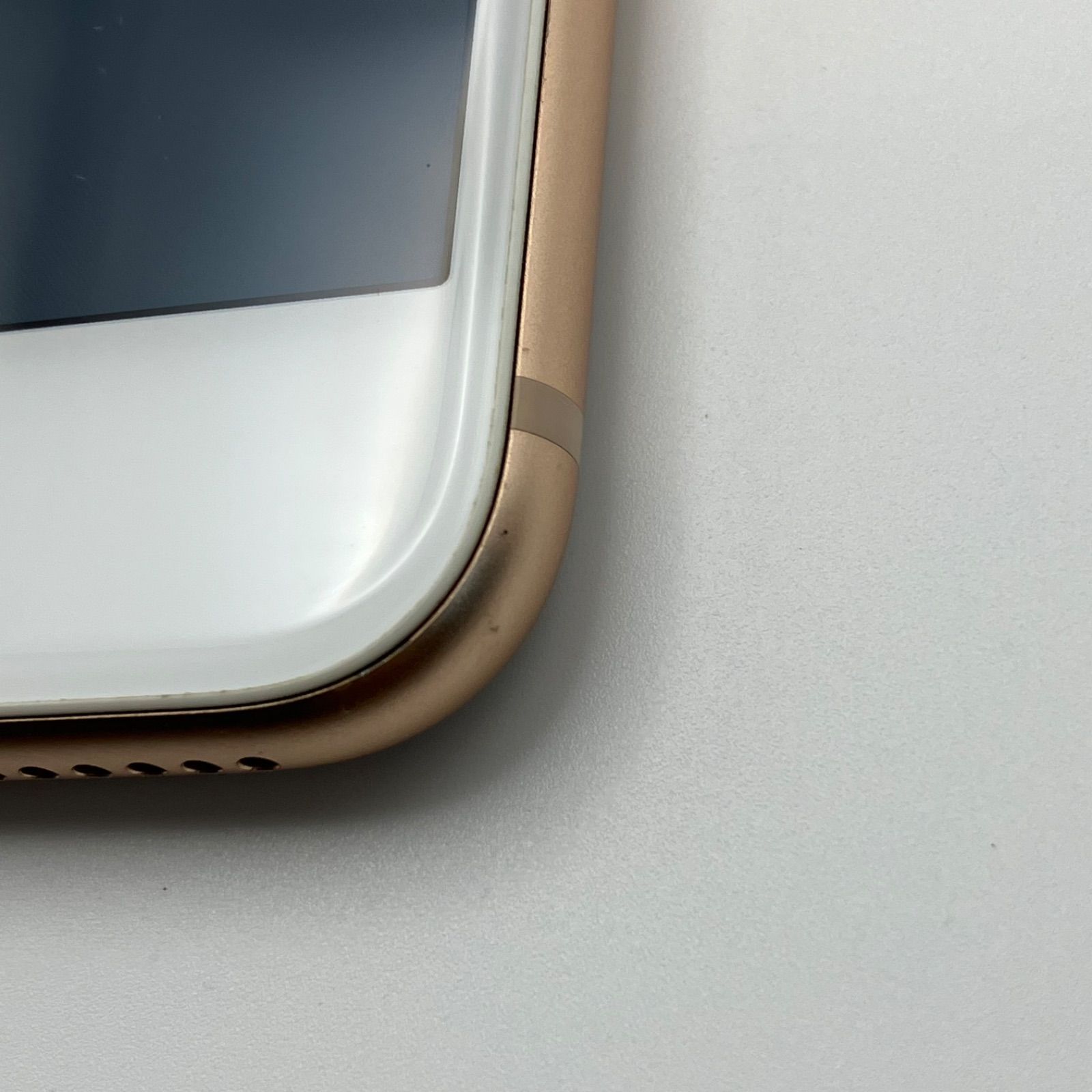 iPhone8 64GB ゴールド SIMフリー 美品 Apple - メルカリ