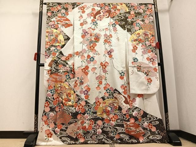 平和屋着物●豪華振袖 駒刺繍 地紙御所車貝桶花文 金彩 正絹 逸品 AABI4849ph