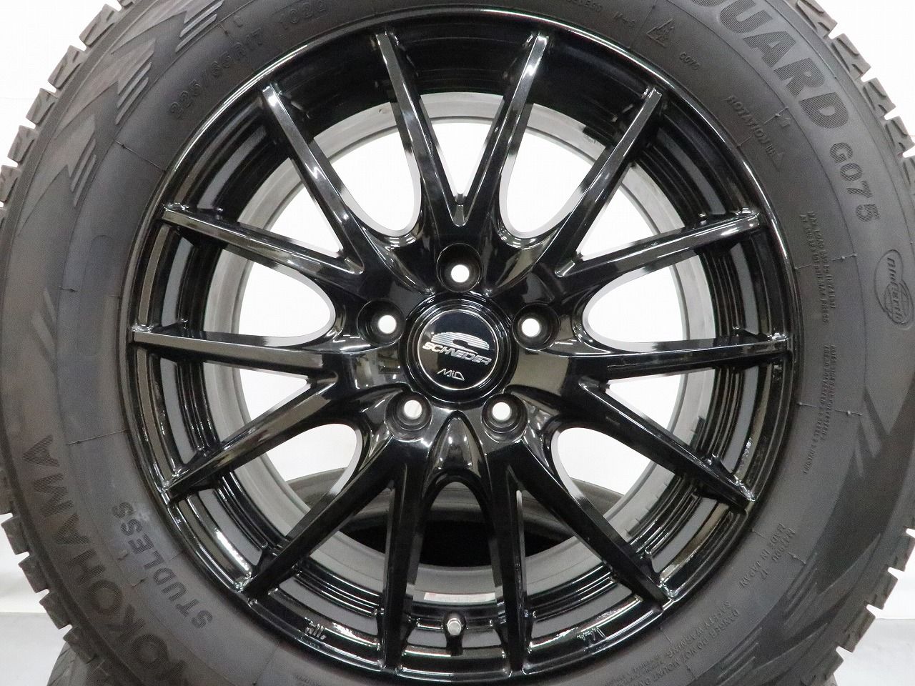 T32系 エクストレイル CX-5 CX-8 等に 4本 SCHNEIDER 17インチ 7J +48 