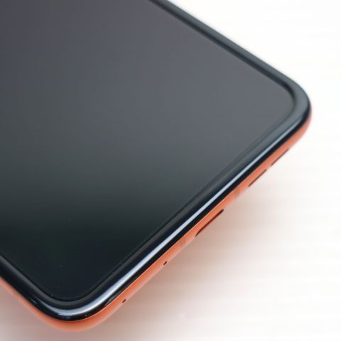 新品同様 SIMフリー motorola razr 50s スプリッツオレンジ スマホ