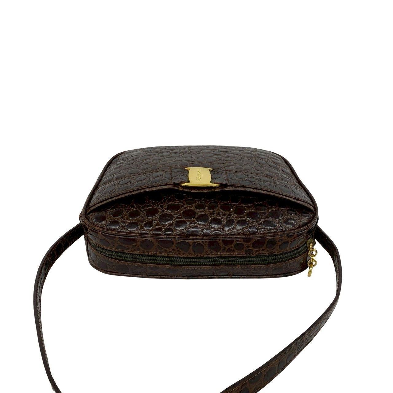 ほぼ未使用 Salvatore Ferragamo サルヴァトーレフェラガモ ヴァラ