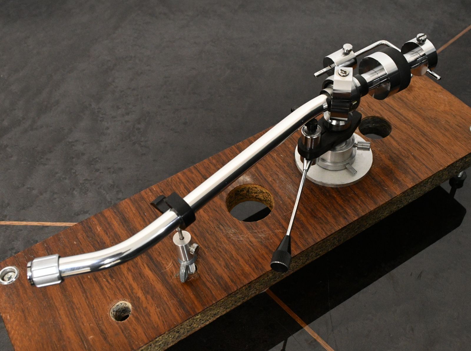 Grace G-545 トーンアーム　マイクロ精機リフター付き　ケーブル付き　動作美品