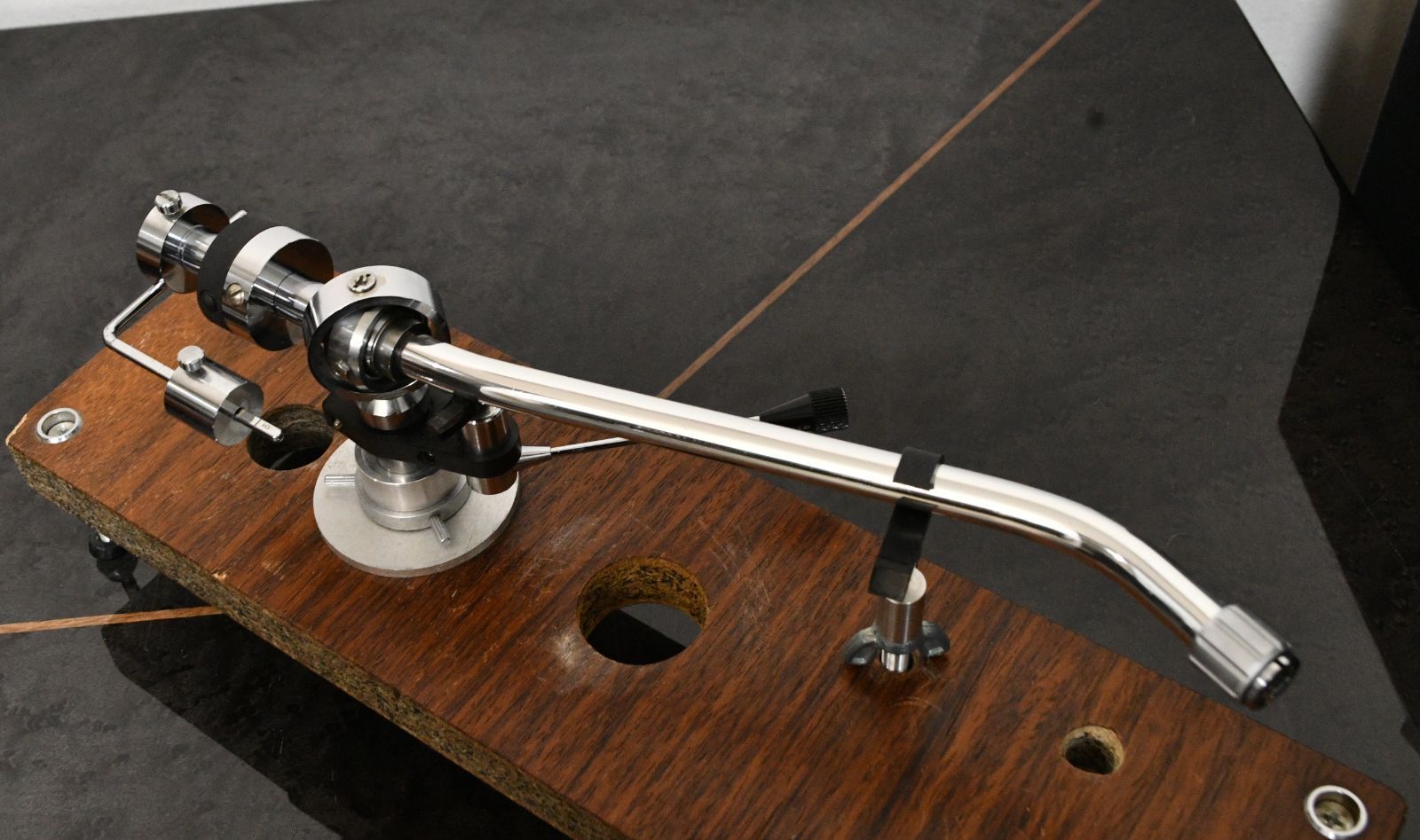 Grace G-545 トーンアーム　マイクロ精機リフター付き　ケーブル付き　動作美品