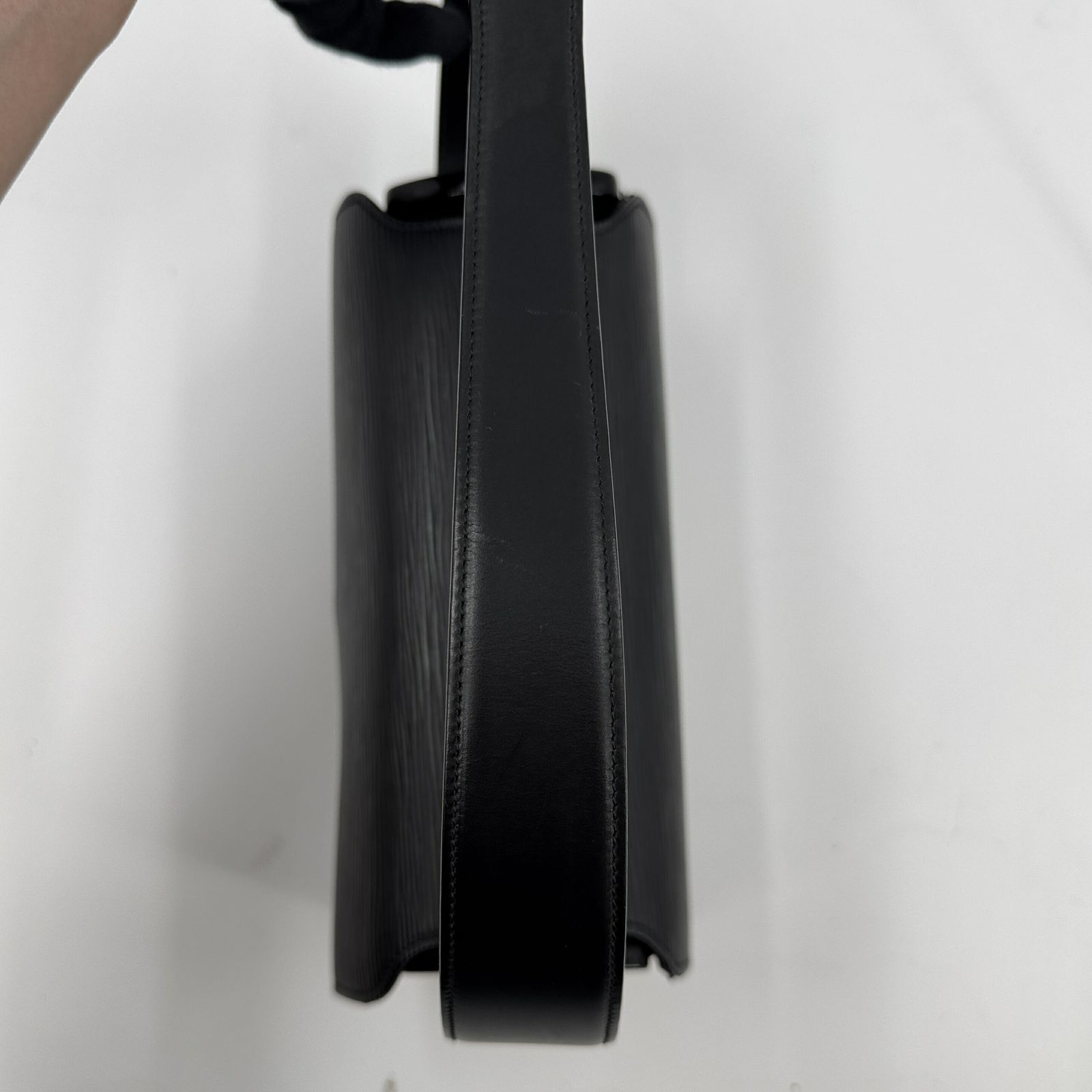 LOUIS VUITTON エピ ノクターン PM ブラック ショルダーバッグ M52182 