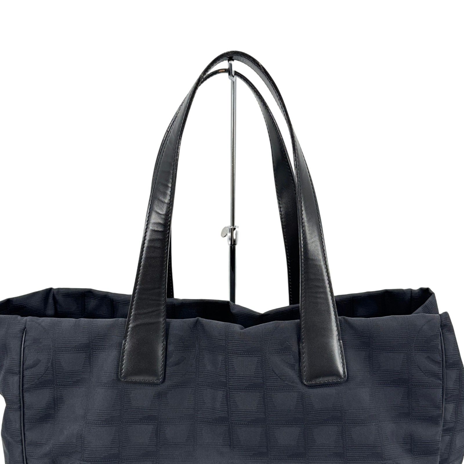 CHANEL ニュー トラベル ライン ナイロン ジャカード トート - メルカリ