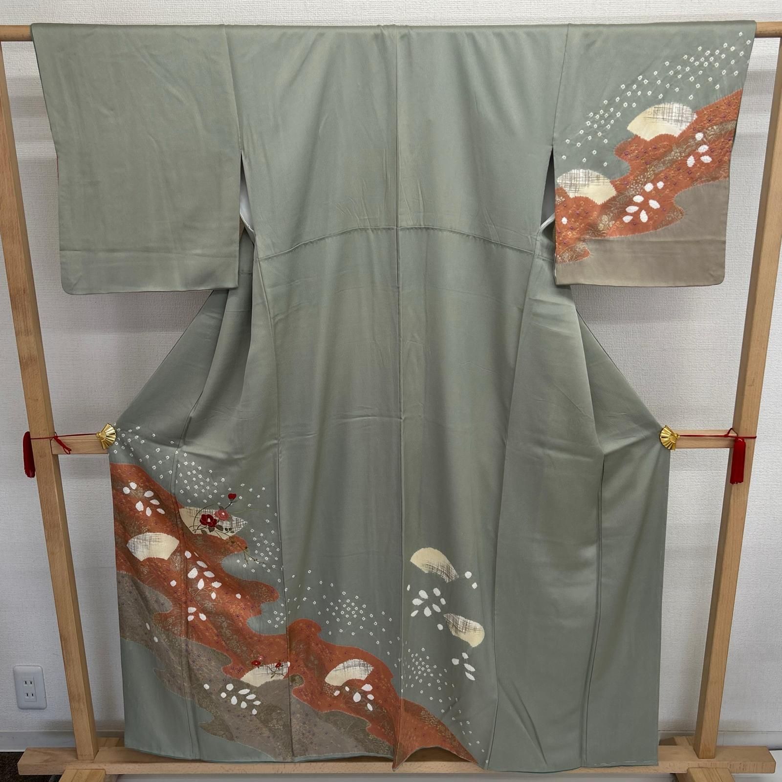 付下げ 正絹 上品な加工 花柄 刺繍 紋無し 袷 着物 MK-8285 - メルカリ 付下げ 正絹 上品な加工 花柄 刺繍 紋無し 袷 着物 MK-8285 - メルカリ