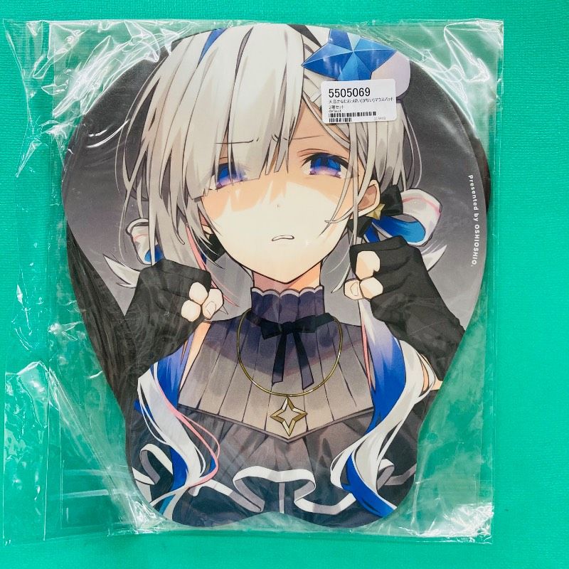 新品未開封品】ホロライブ 天音かなた おっぱい(がない)マウスパッド 2