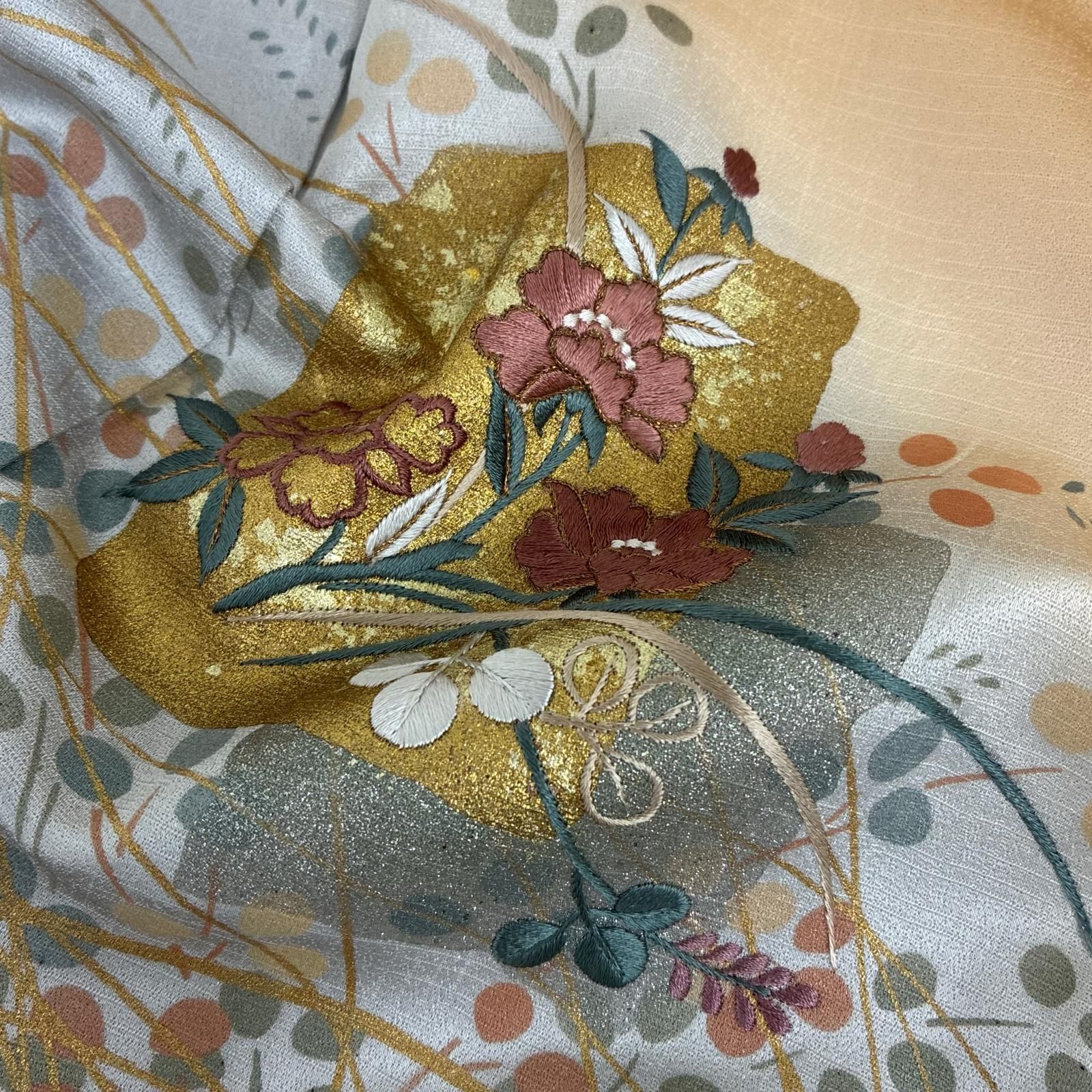 507mk62〇一方付け 付下げ小紋 鮮やかな花文 ややふくよかサイズ〇美品 付け下げ 正絹 紋なし 刺繍 美しい花 袷 着物 MK-8562 - メルカリ
