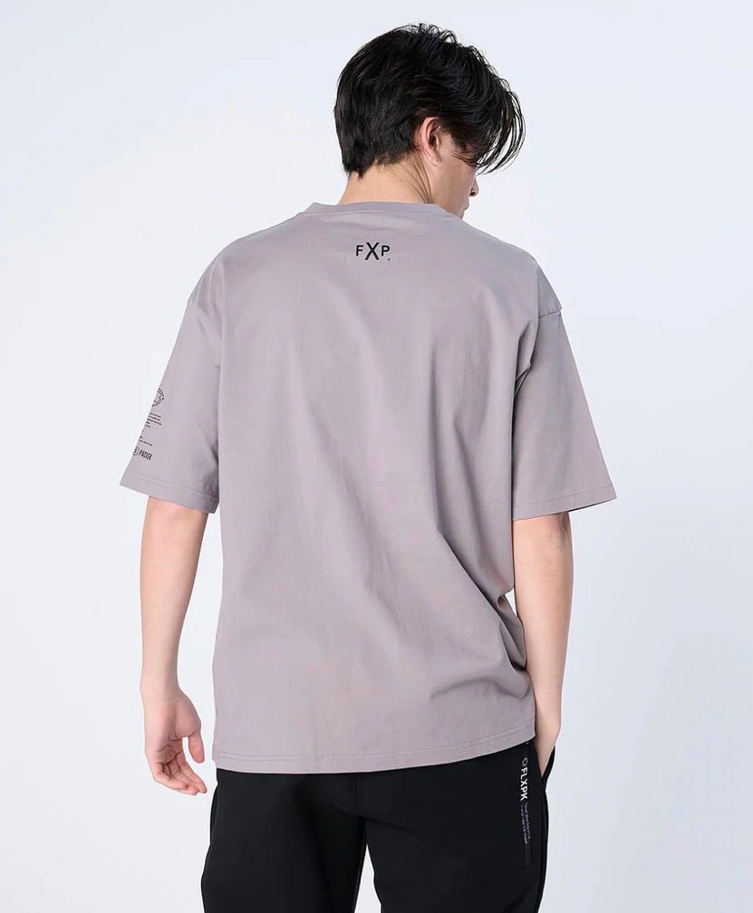 Lig. 新品未使用品　form flare Tシャツ グレー FLASH PACKER】 XT-EXP（Dry Silky Cotton® Tシャツ）GRAY トップス