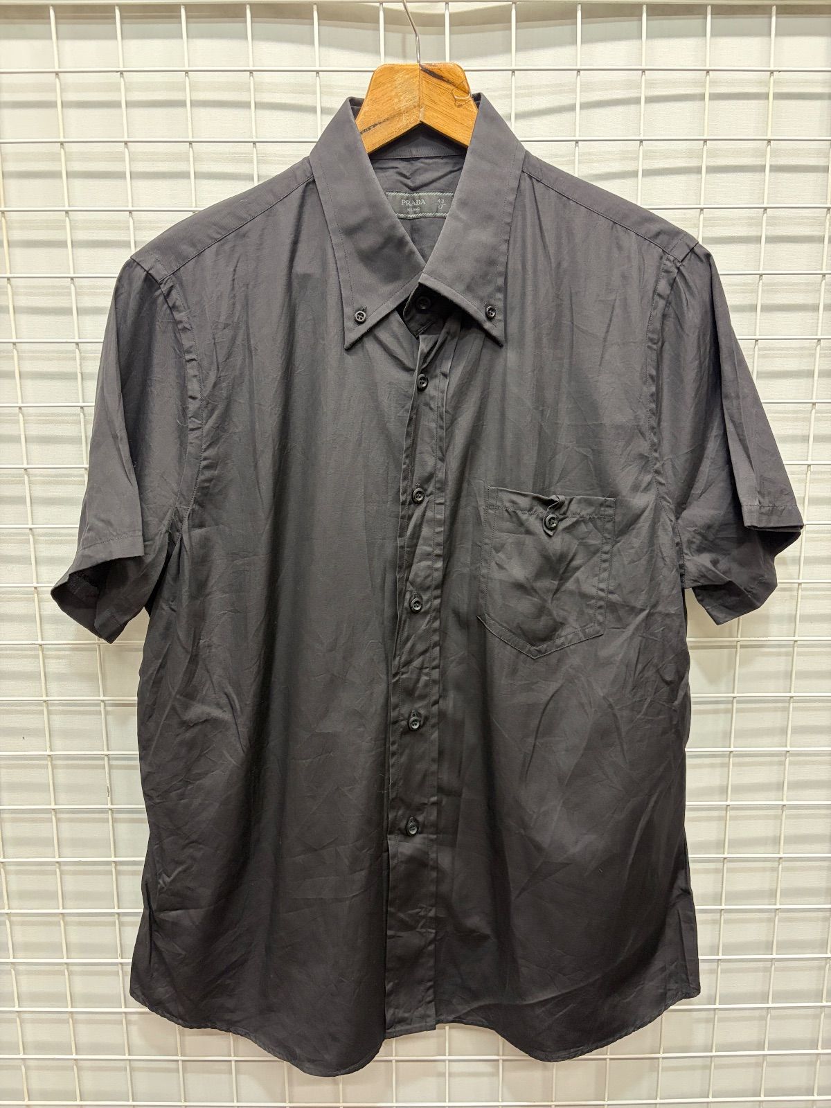 PRADA（プラダ）半袖シャツ ブラック 43 17 2605-021 - メルカリ