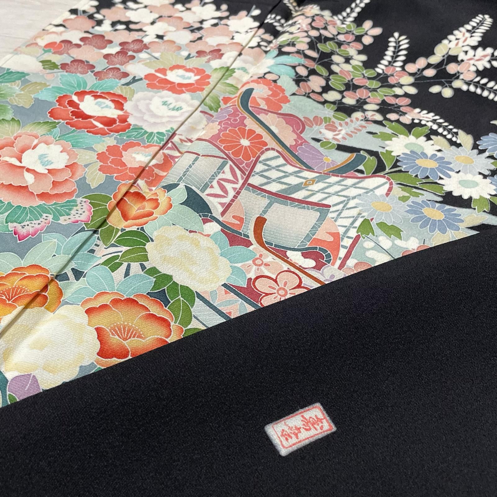 作家物 黒留袖 御所車に花模様 美しい友禅の染め 着物 正絹 五つ紋 X