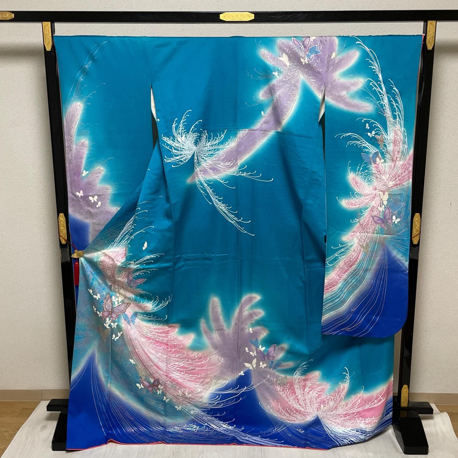 振袖 裄68 トールサイズ 乱菊に蝶 煌びやかな加工 着物 正絹 X-2424