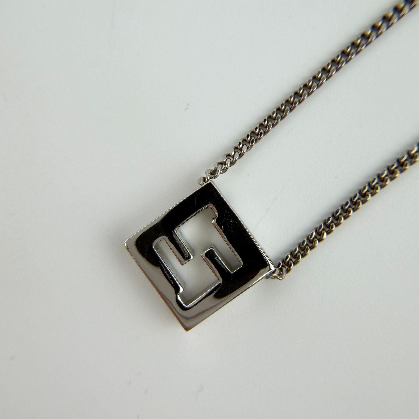 中古】FENDI フェンディ FFロゴ アクセサリー ネックレス シルバー